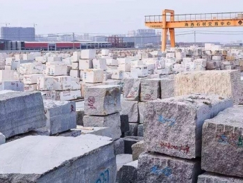 Where is China's largest wholesale marble center?